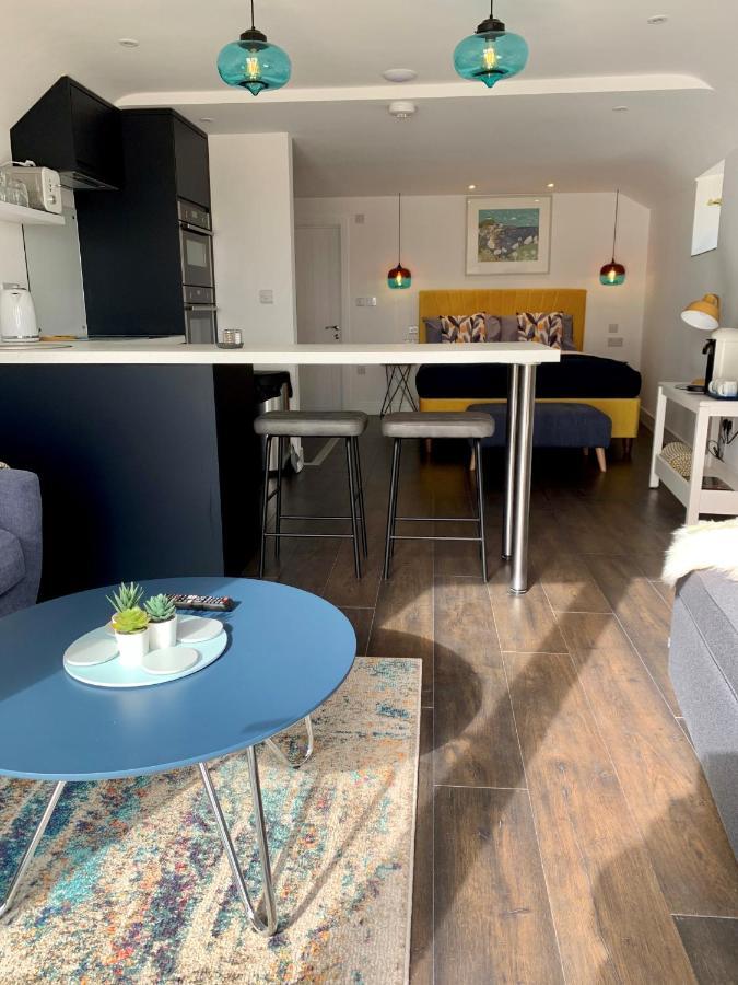 Modern Studio Apartment With Stunning Views! St Ives 외부 사진